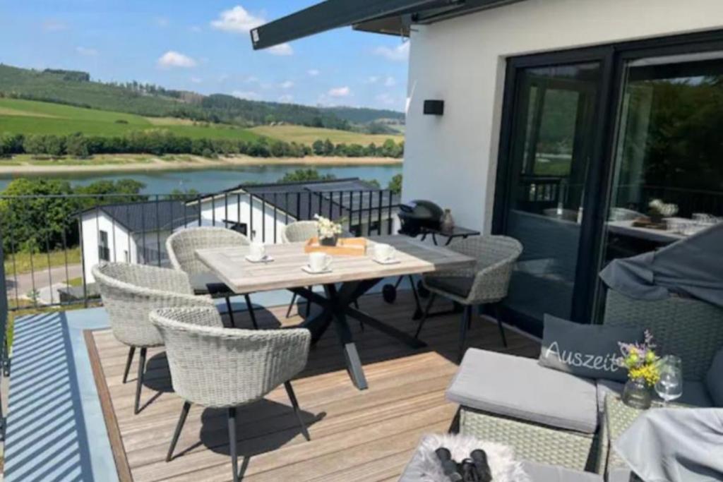 Haus Diemeleck - Ferienhaus Fuer 6 Personen Mit Sauna Und Dachterrasse Mit Panoramablick Villa Heringhausen Exterior photo